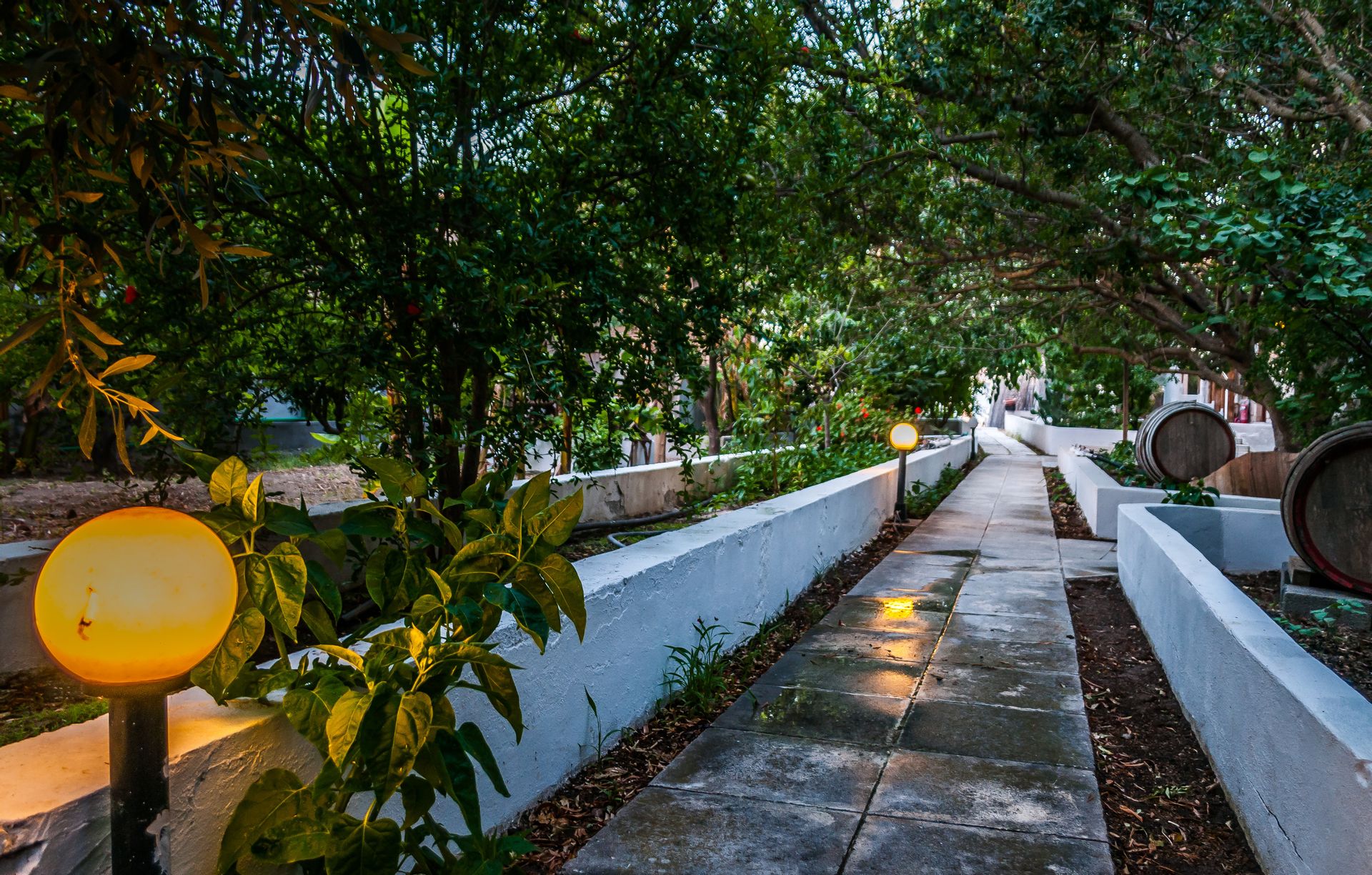 Melagrana Apartments Milos