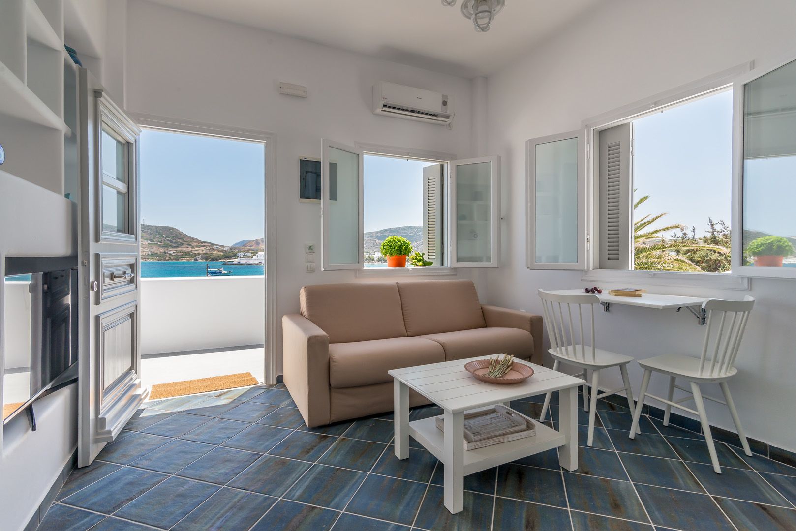 Michalakis Seaside Suites Milos