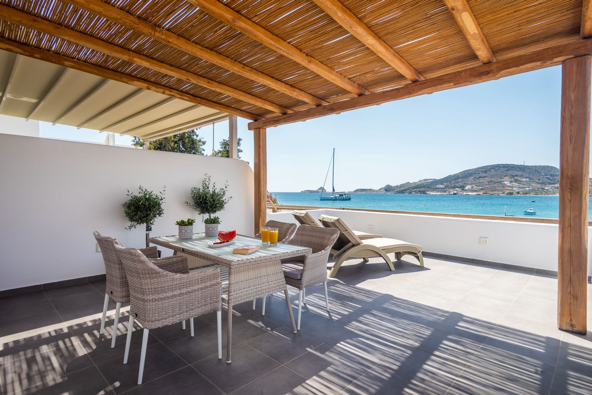Michalakis Seaside Suites Milos