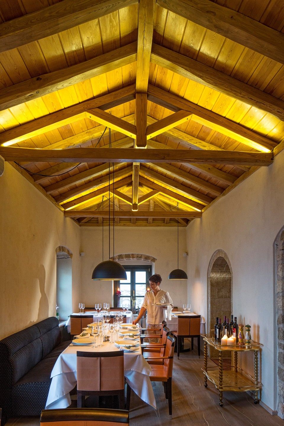 Moni Emvasis Luxury Suites