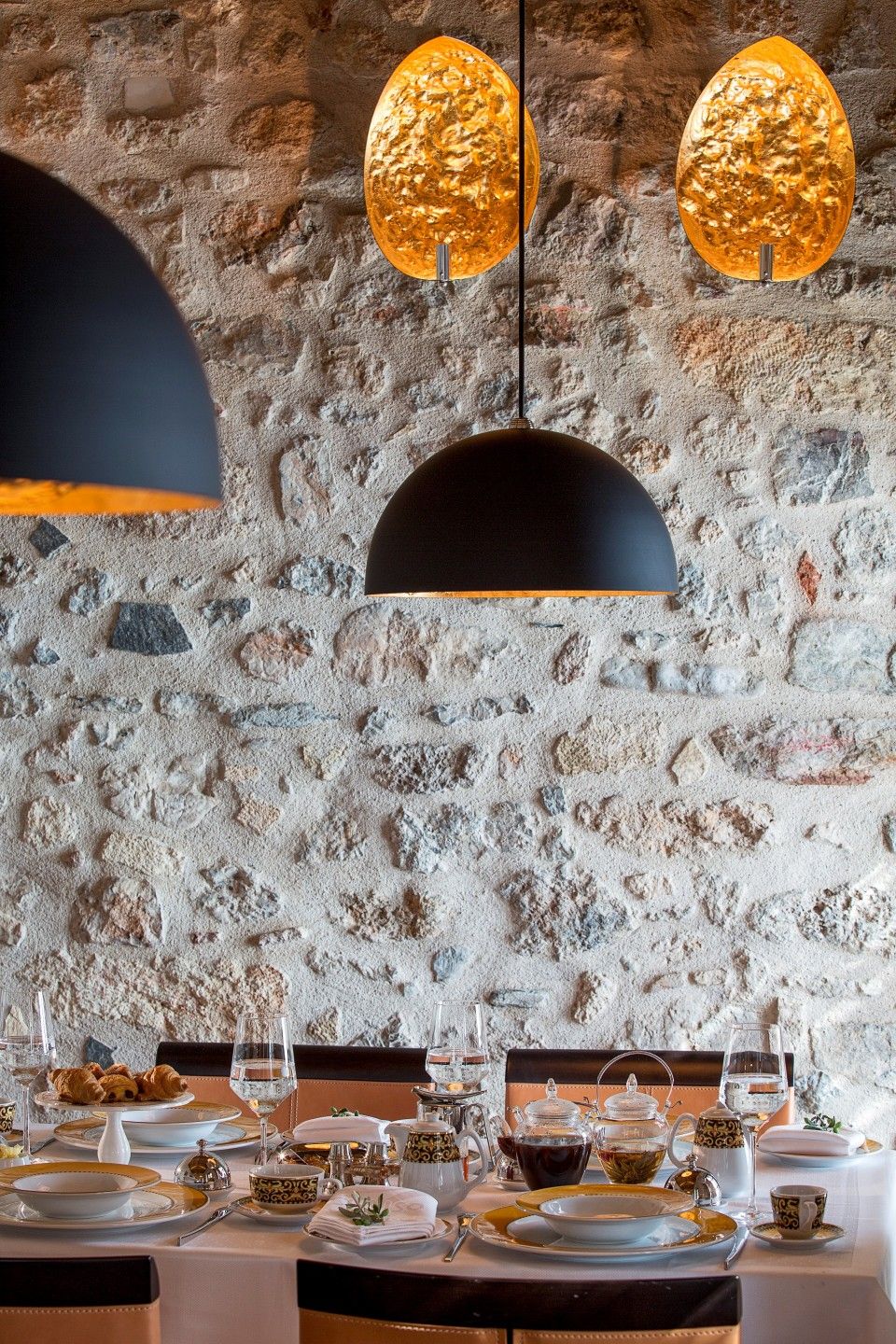 Moni Emvasis Luxury Suites