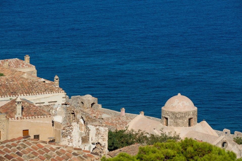 Moni Emvasis Luxury Suites