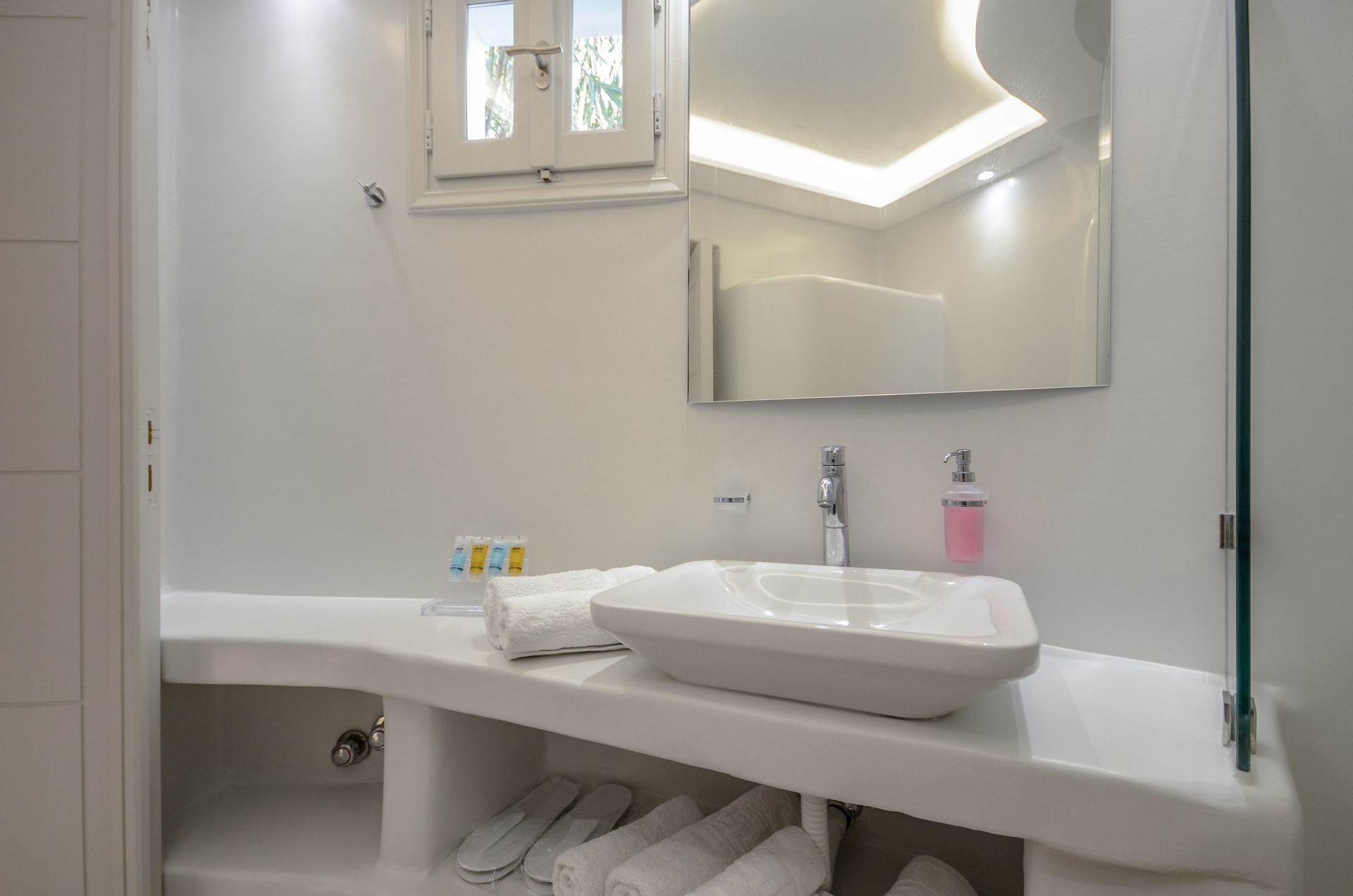 Naxian Queen Luxury Villas & Suites