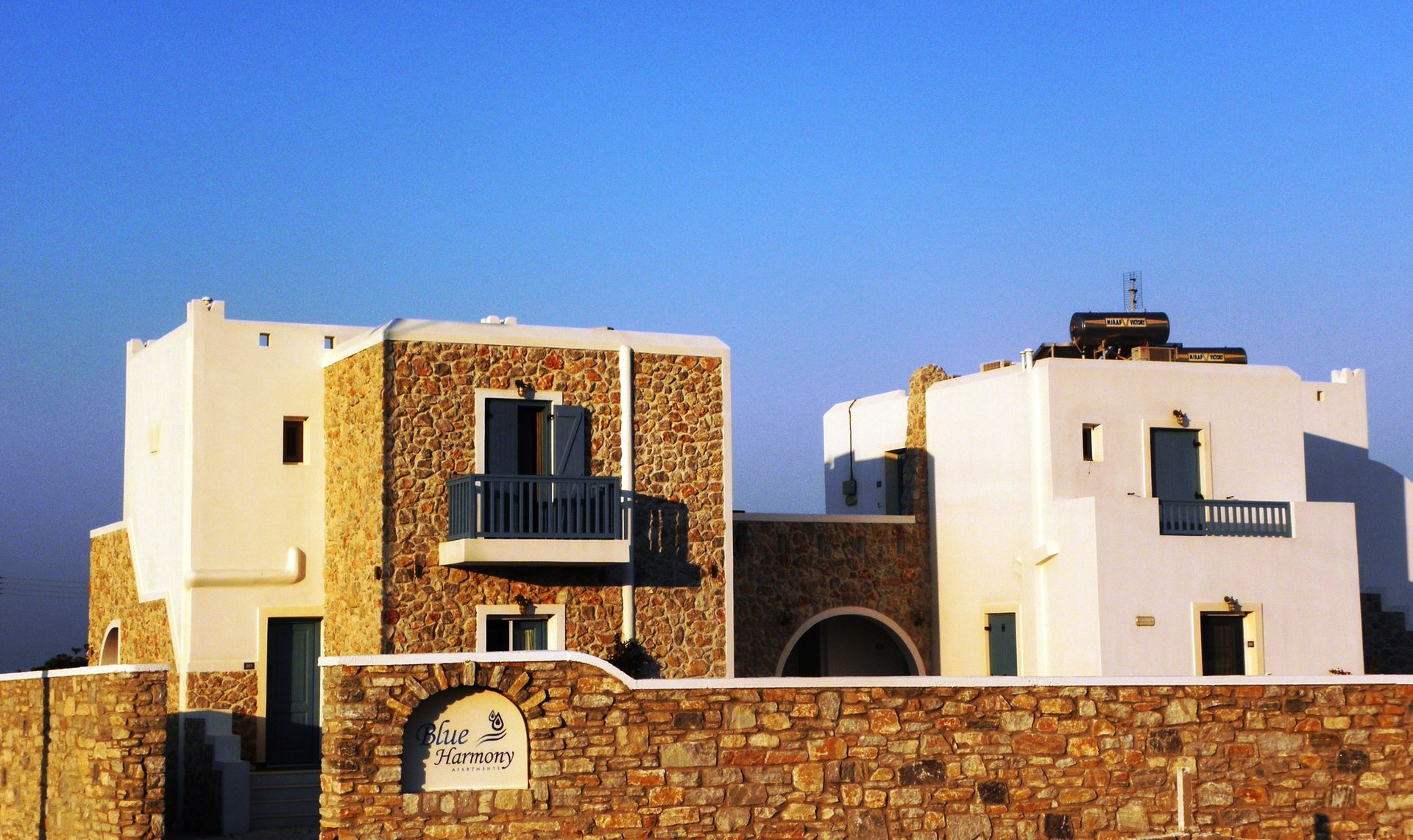 Blue Harmony Apartments Naxos