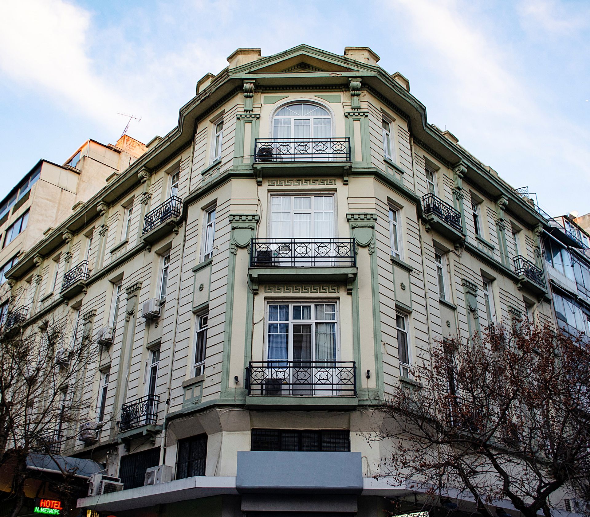 Nea Metropolis Hotel