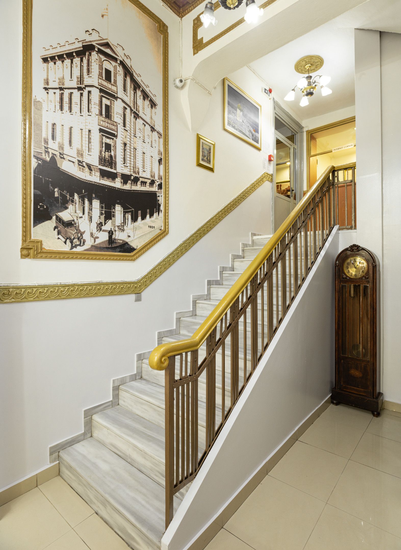 Nea Metropolis Hotel