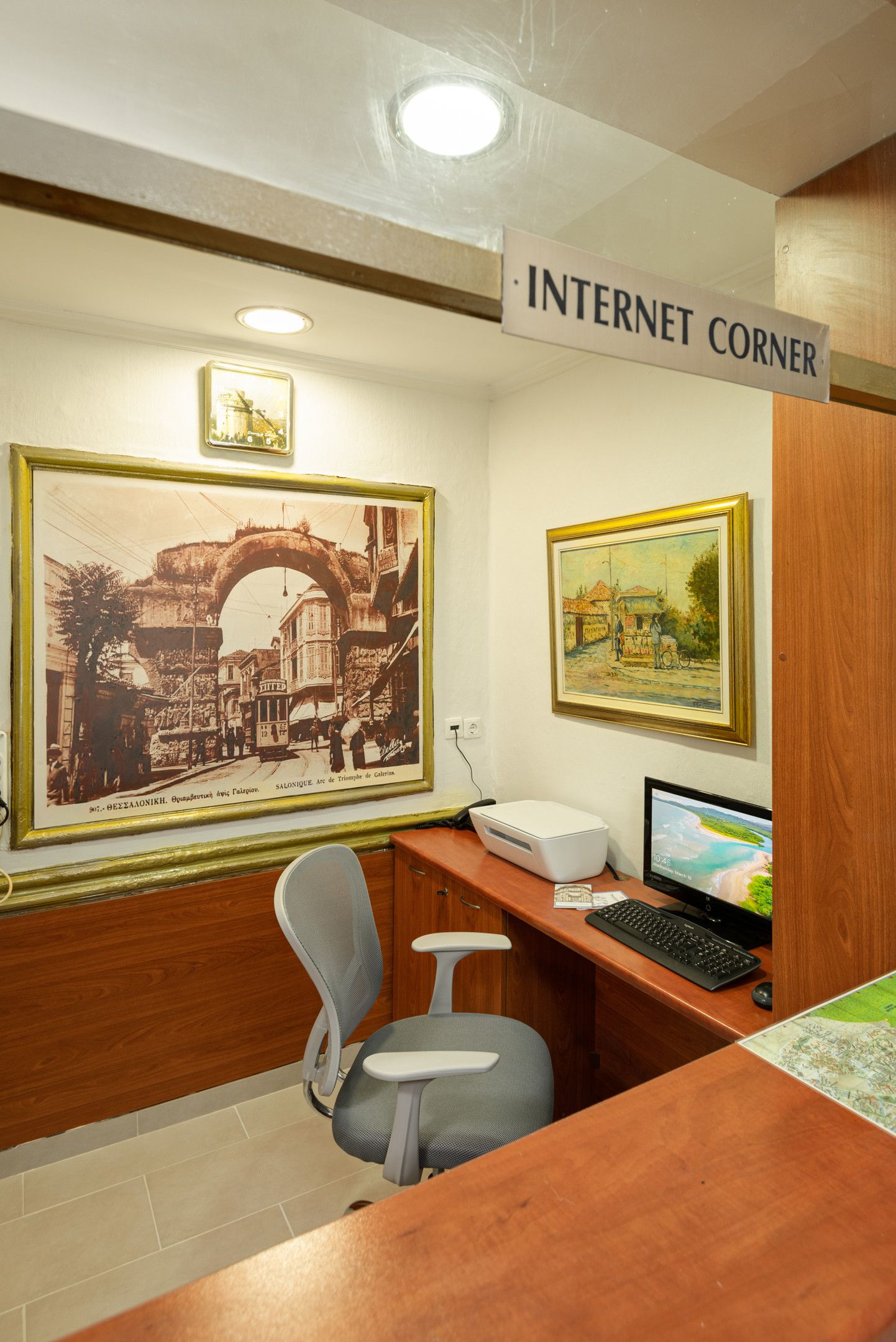 Nea Metropolis Hotel