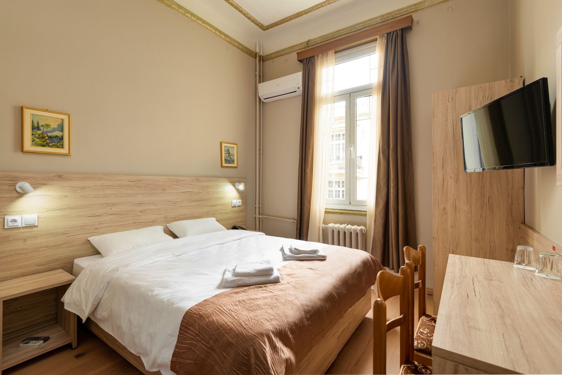 Nea Metropolis Hotel