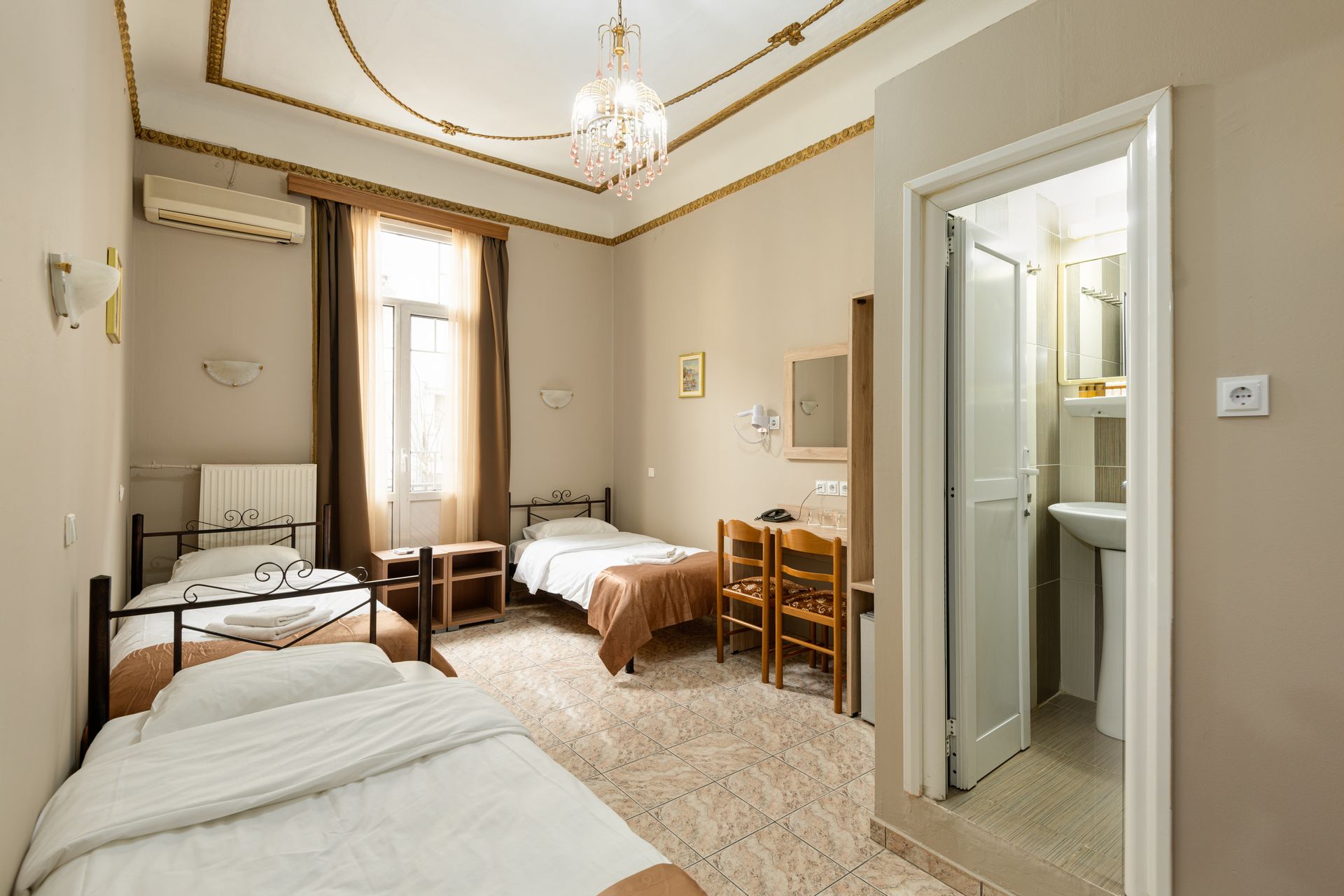 Nea Metropolis Hotel