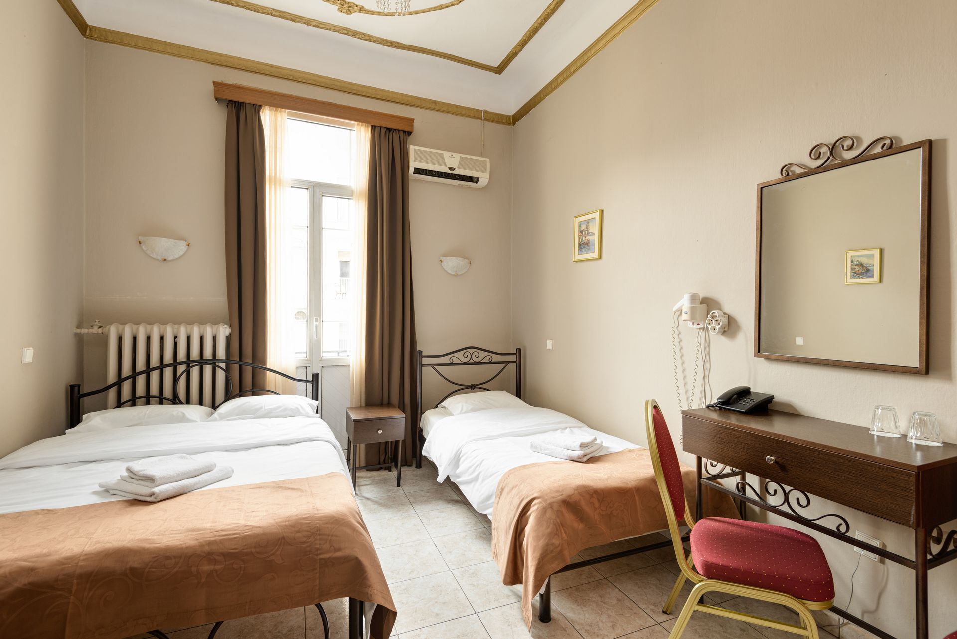 Nea Metropolis Hotel