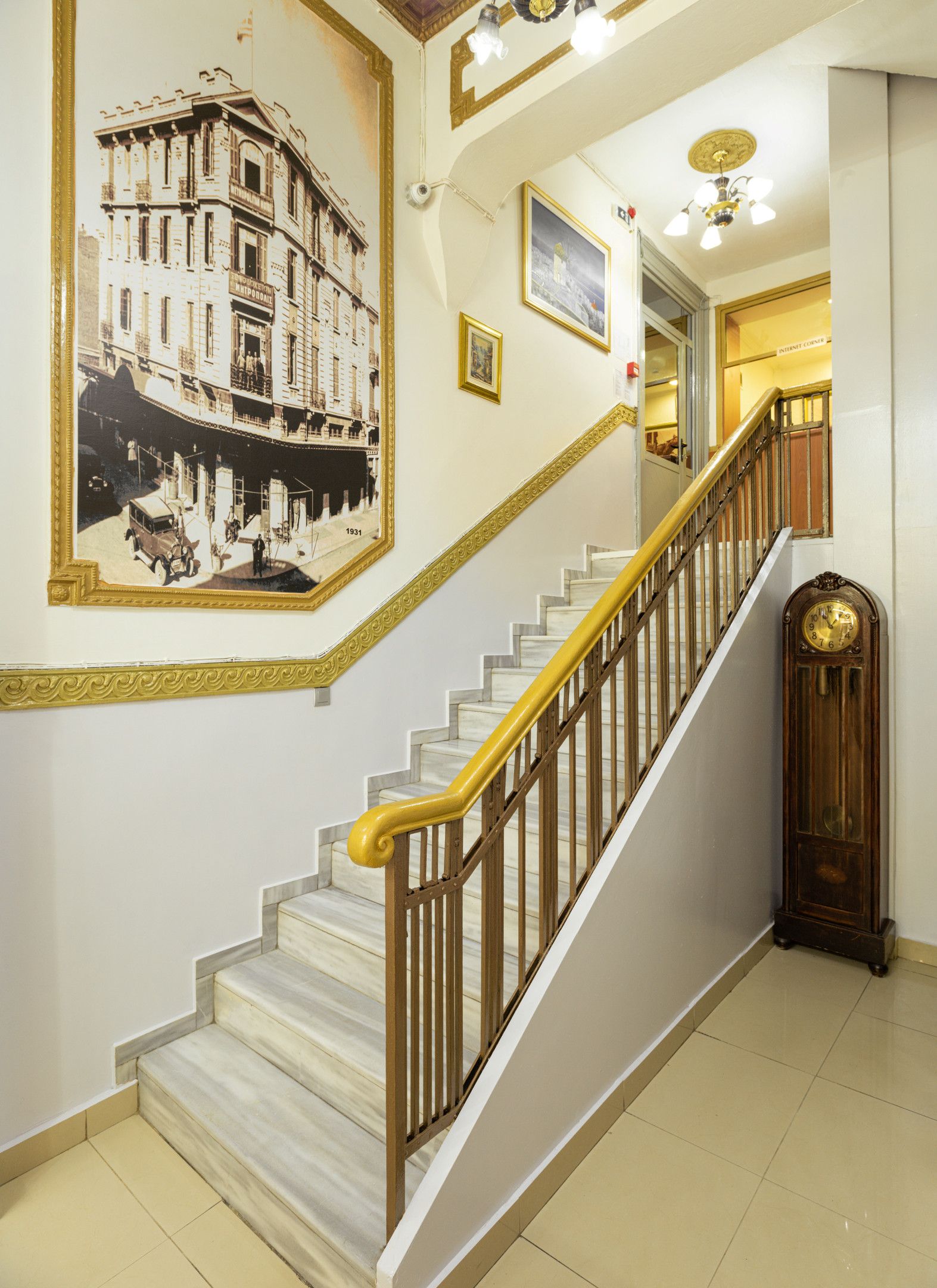 Nea Metropolis Hotel