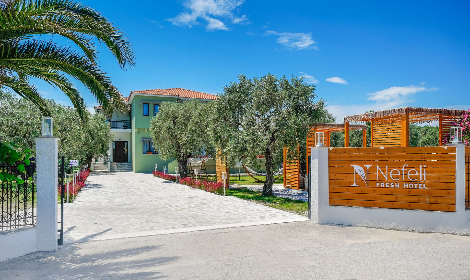 Nefeli Fresh Hotel