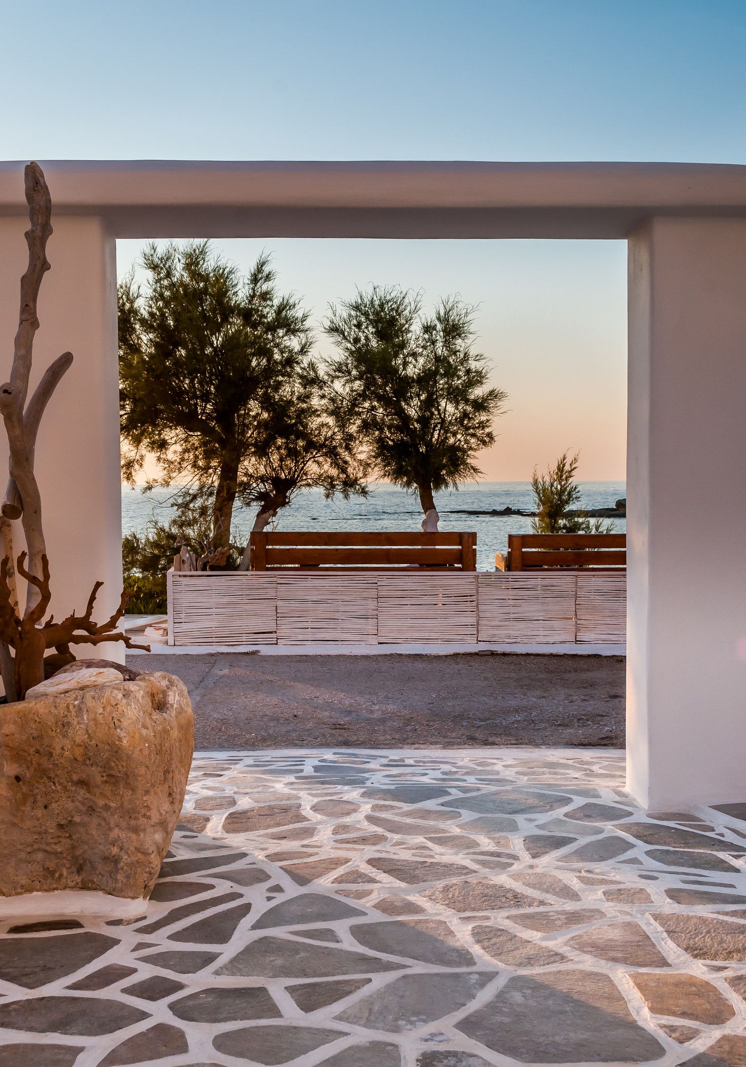 Niki Savvas Studios & Suites Milos
