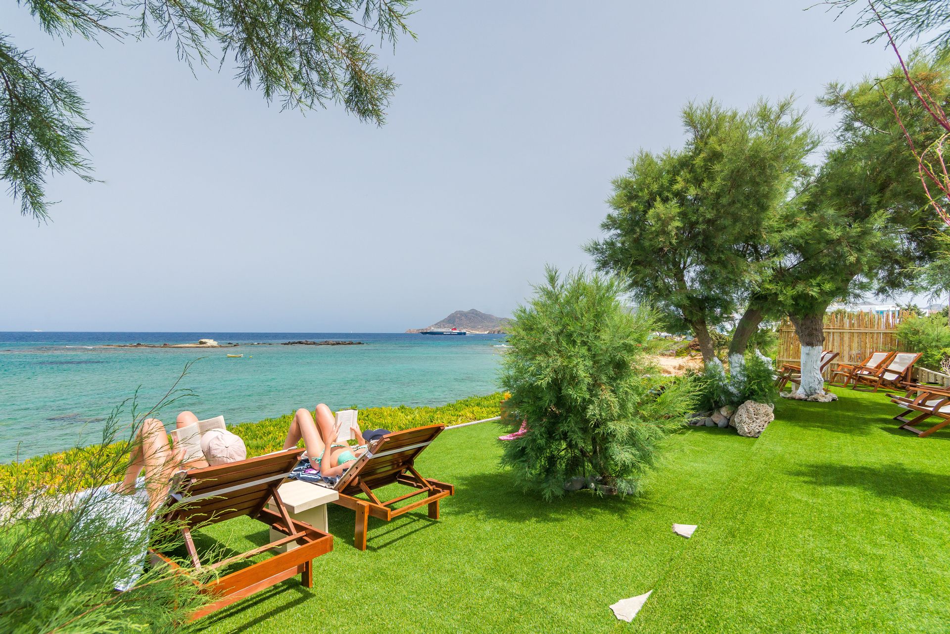 Niki Savvas Studios & Suites Milos