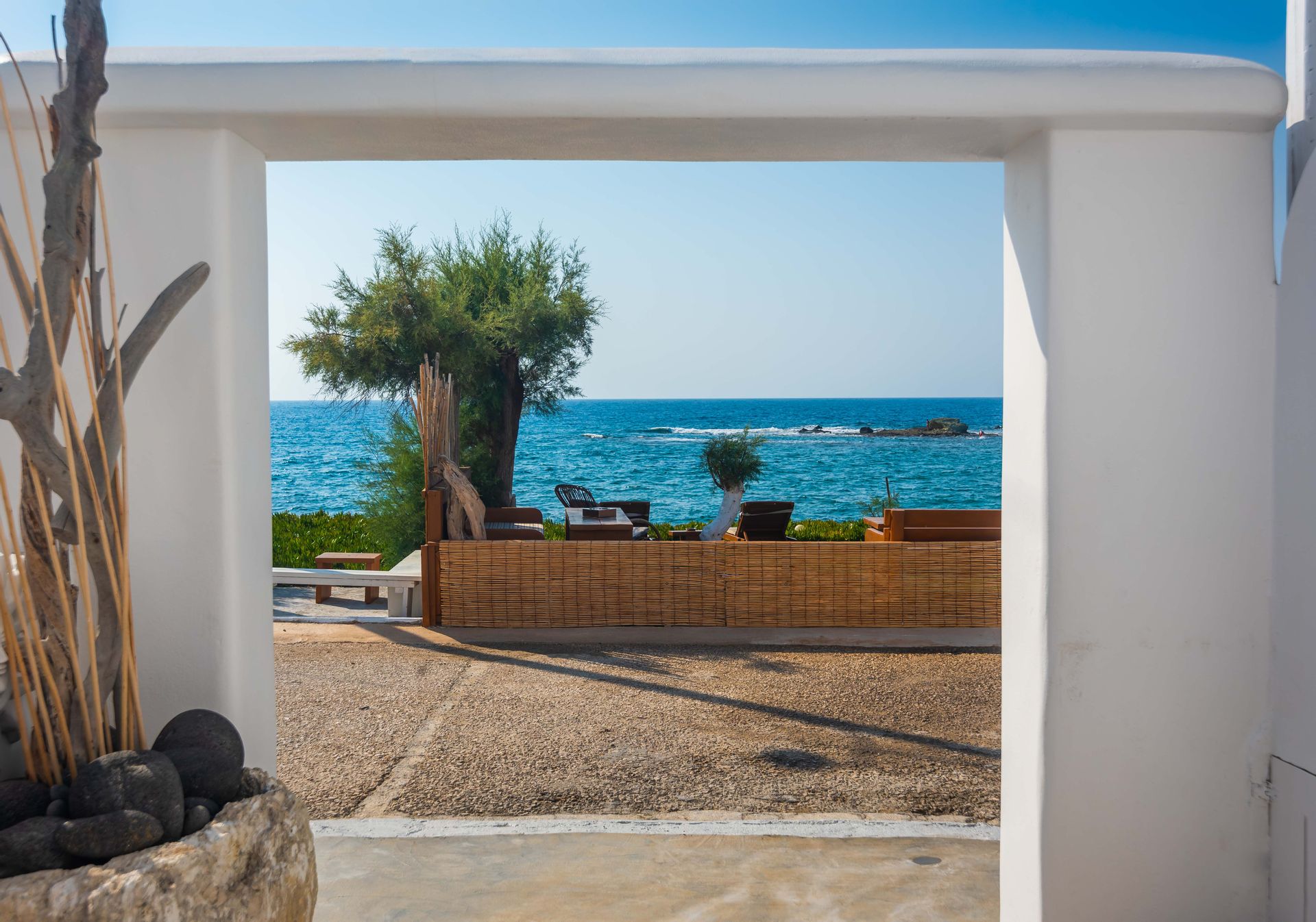 Niki Savvas Studios & Suites Milos
