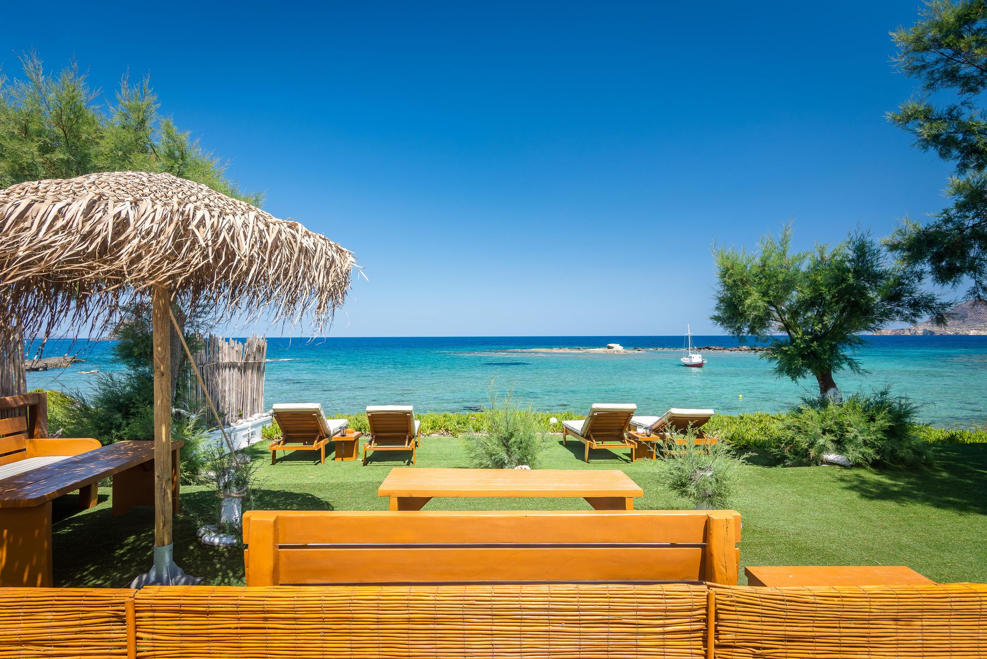 Niki Savvas Studios & Suites Milos