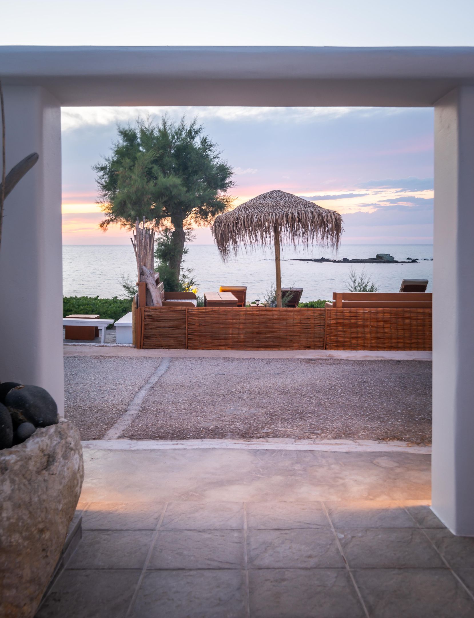 Niki Savvas Studios & Suites Milos