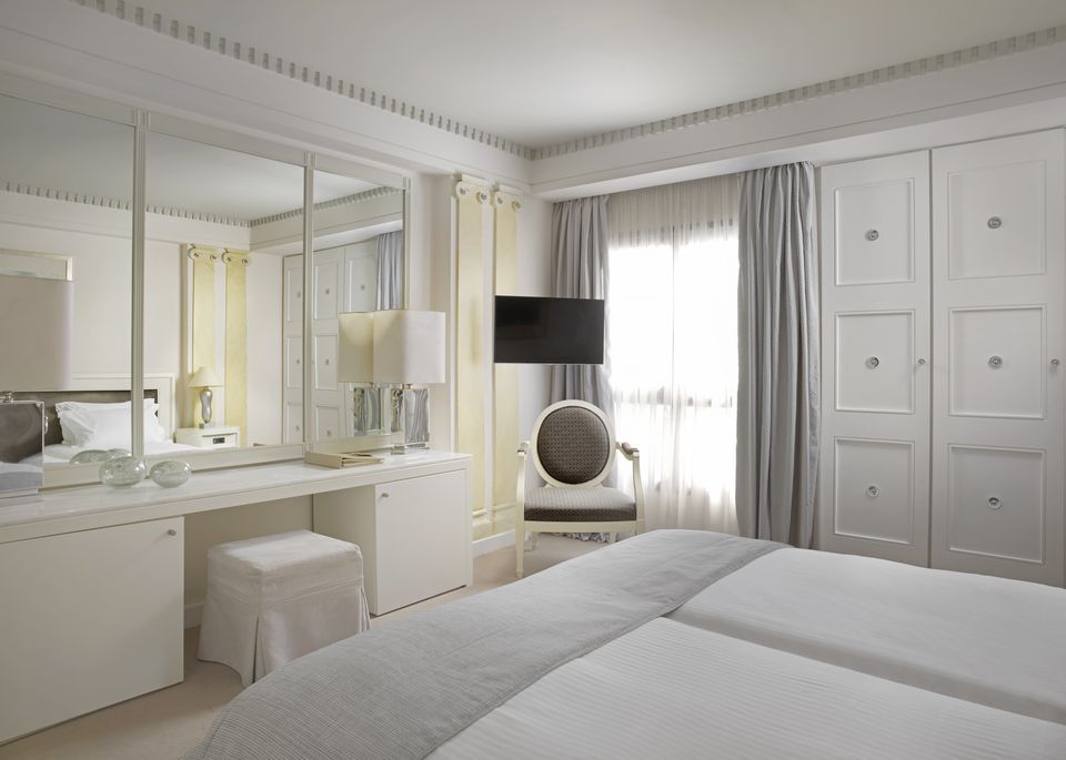 NJV Athens Plaza Hotel