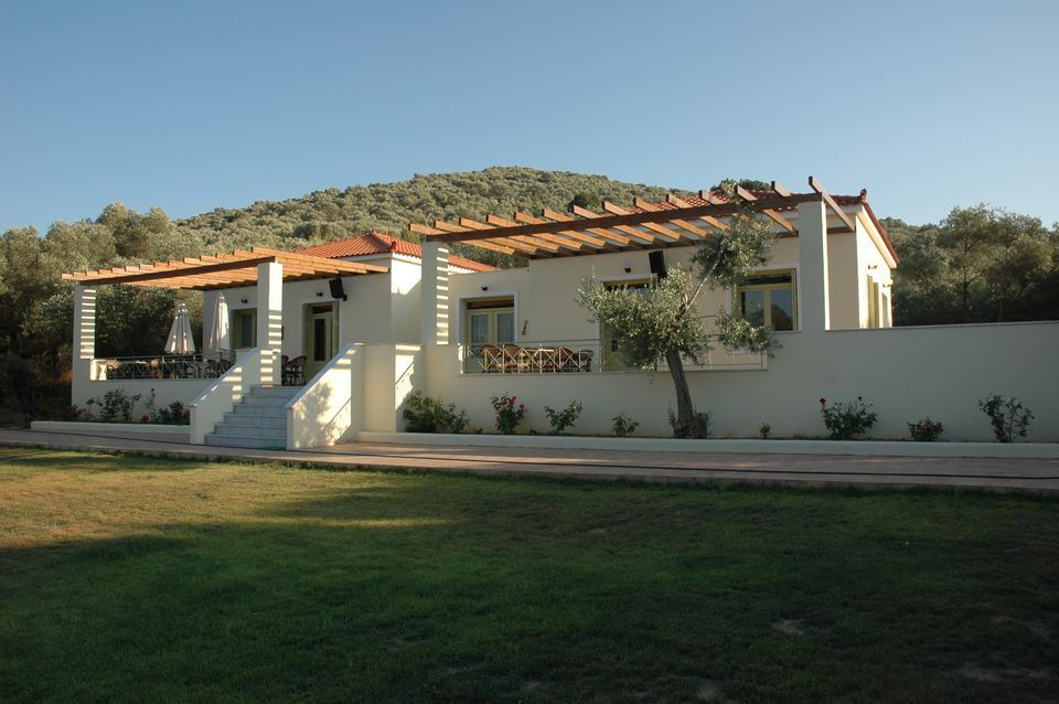 Building of the GERA'S OLIVE GROVE ESTATE