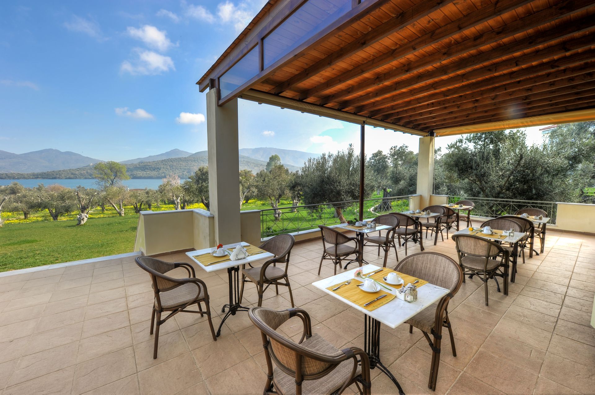 Terrace of the building(Breakfast and other meals are served in that place)