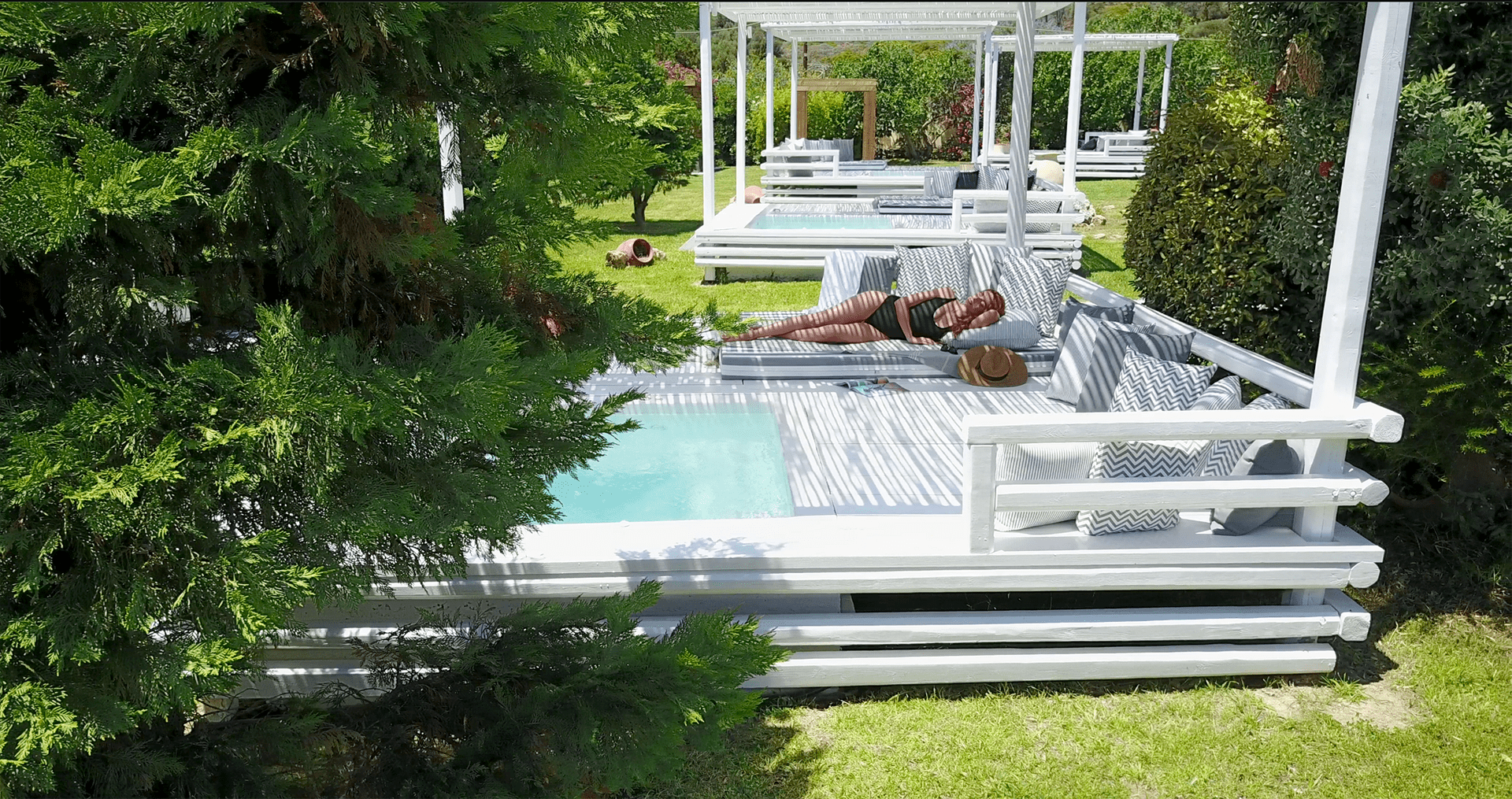 Ow Andros Luxury Suites