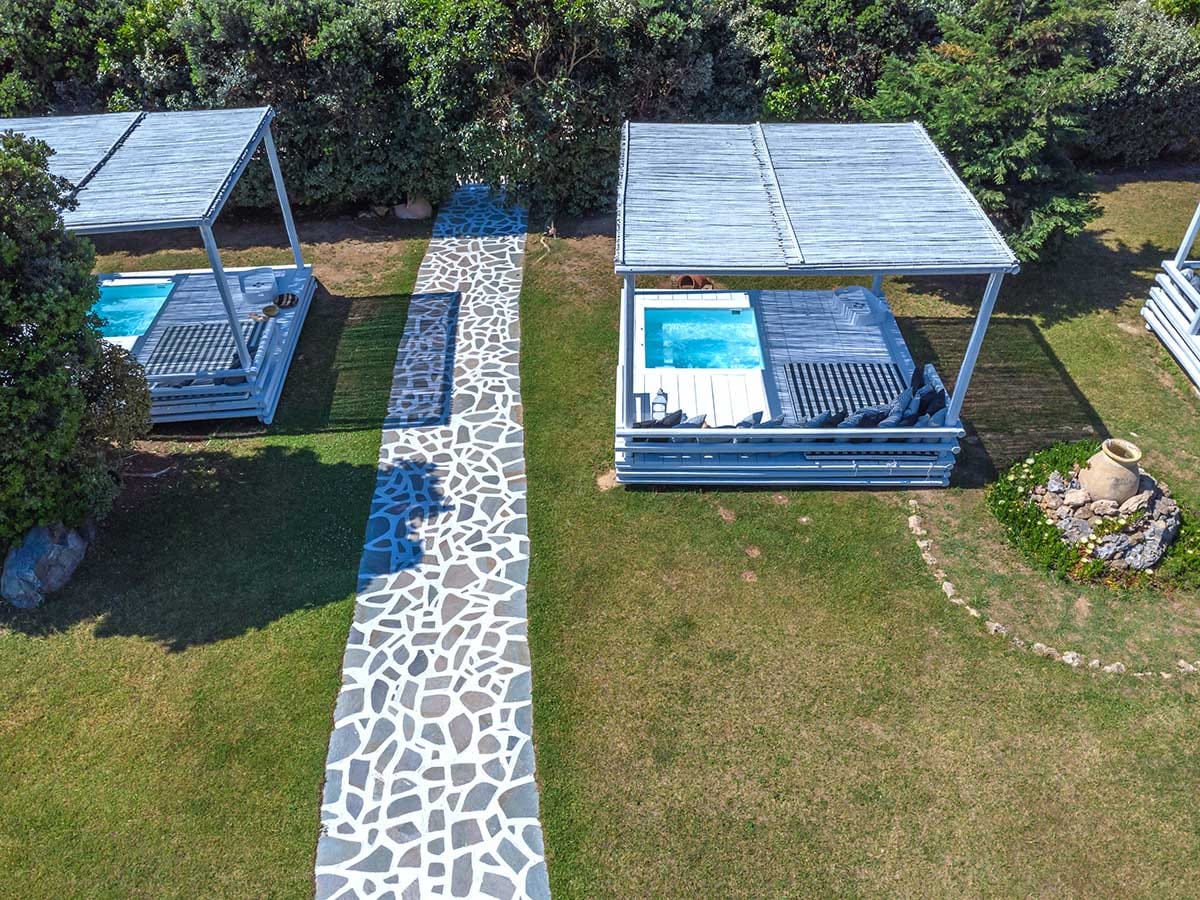 Ow Andros Luxury Suites