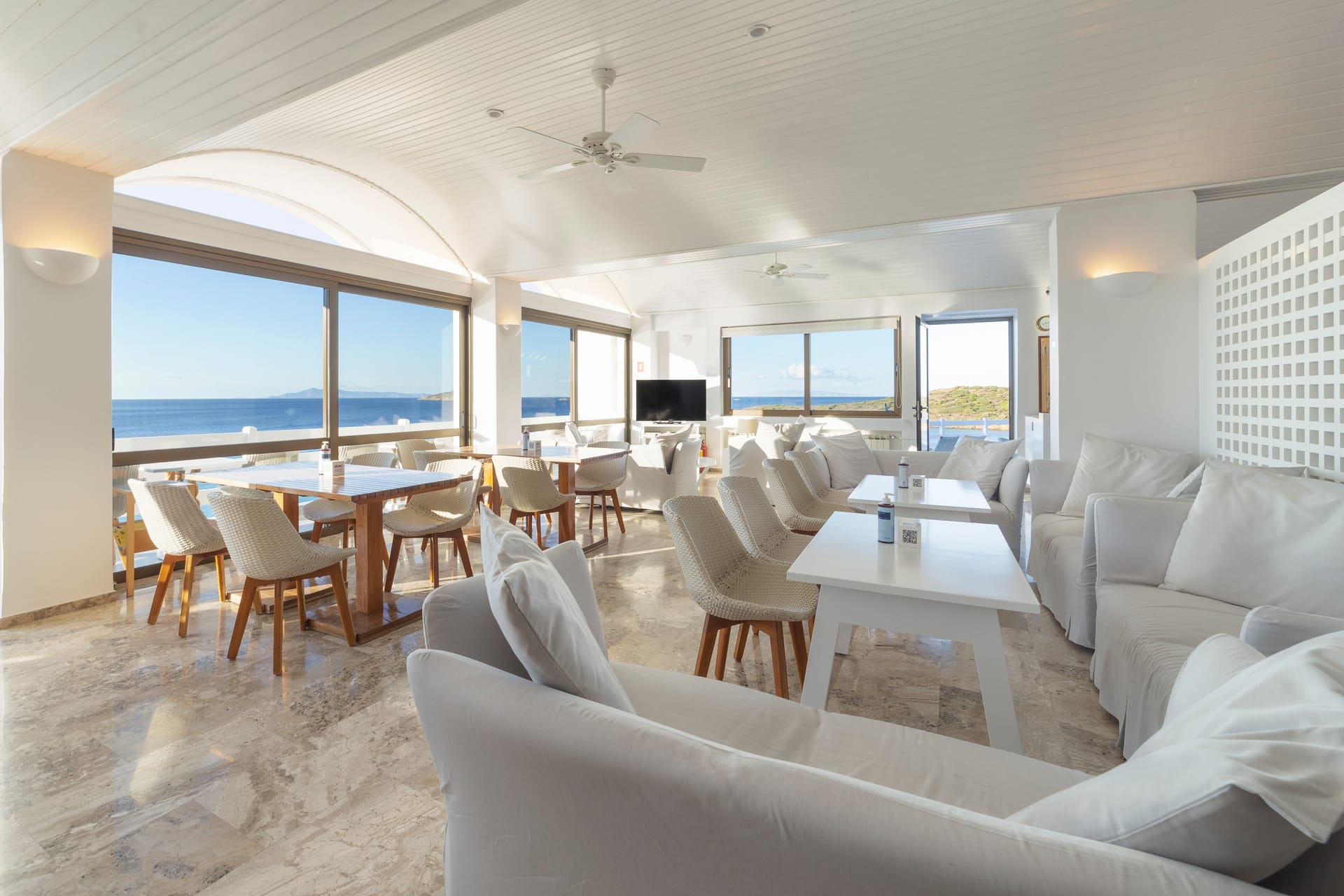 Perrakis Hotel Andros