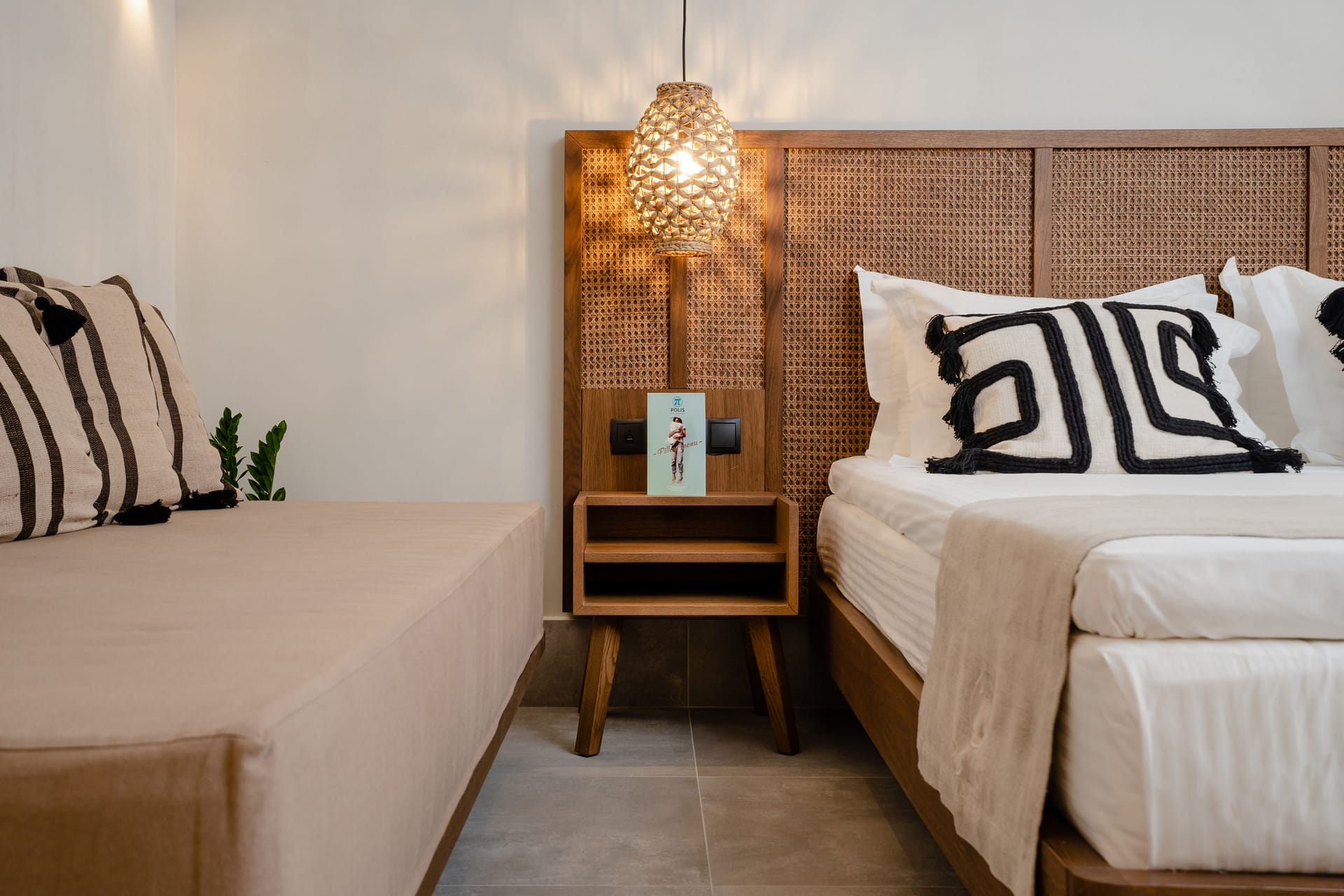 Polis of Naxos Stylish Suites