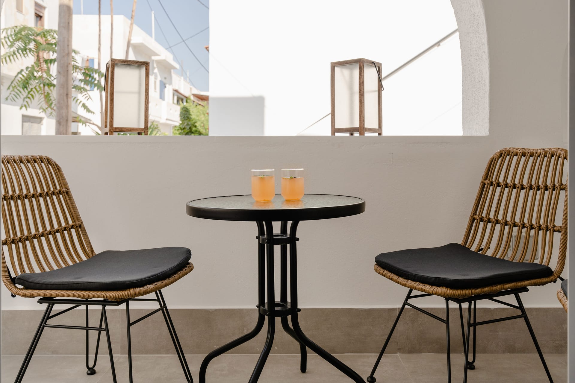 Polis of Naxos Stylish Suites