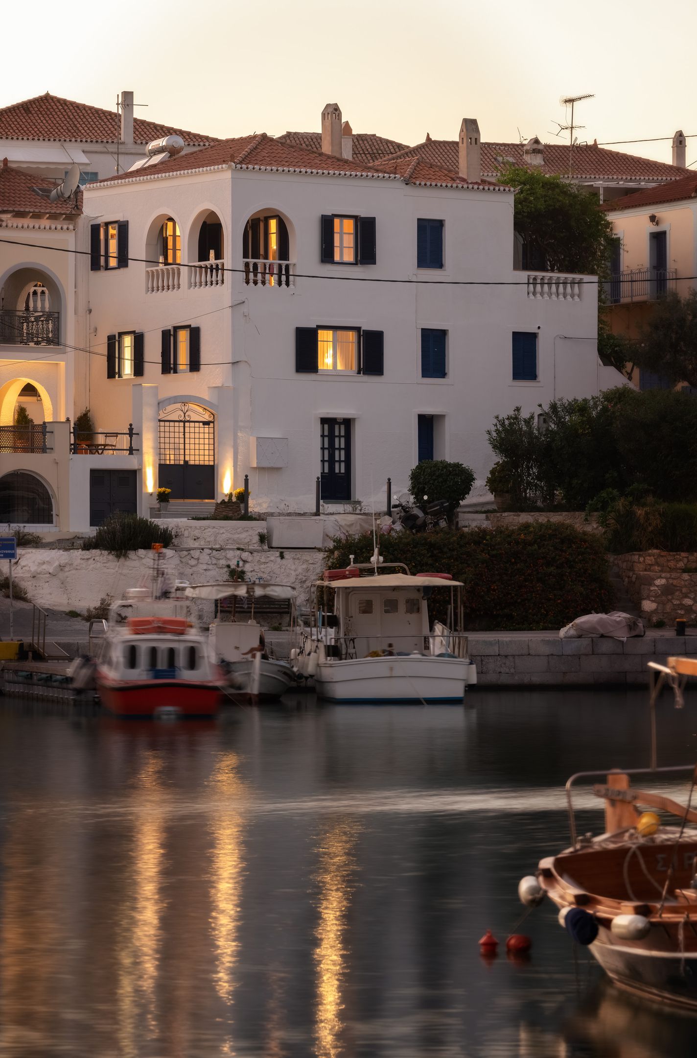 Porto Vecchio Luxury Suites Spetses