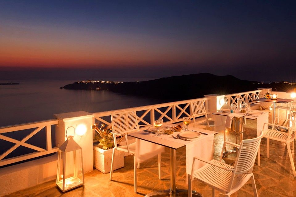 Regina Mare Santorini