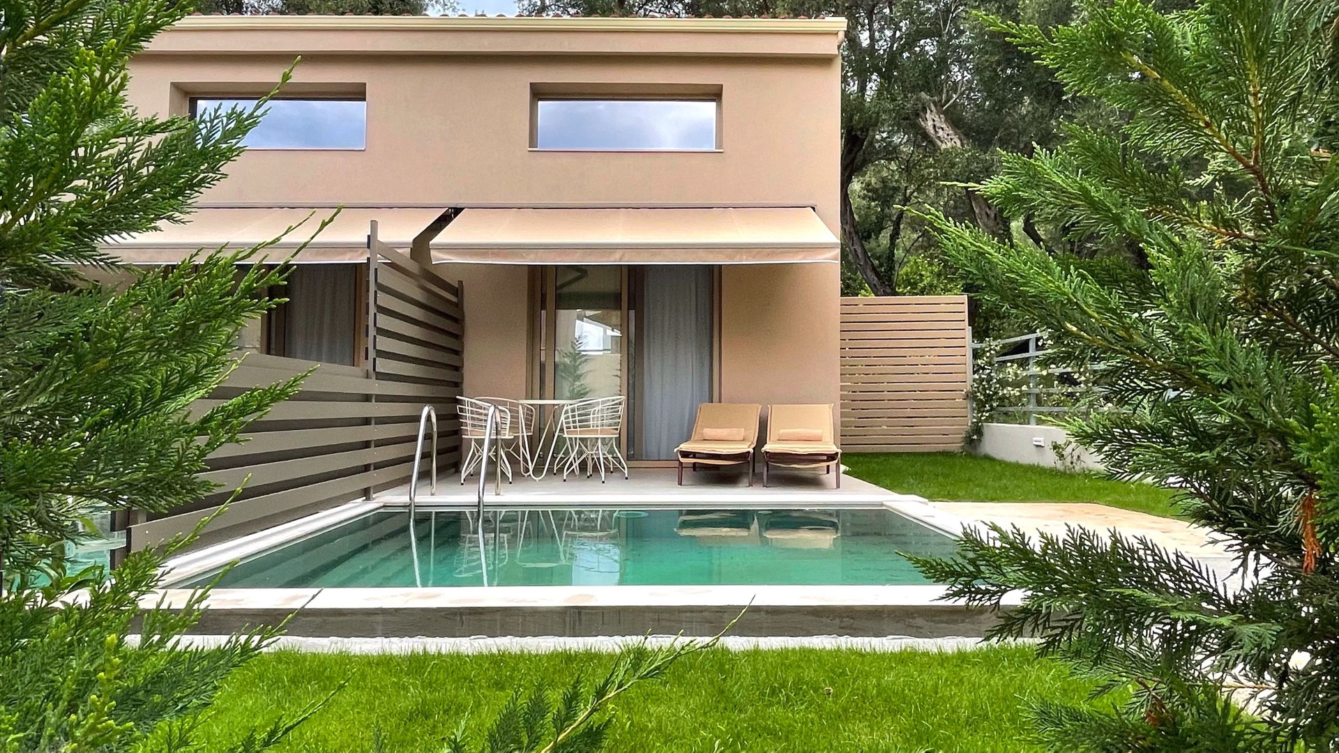 Scarabeo Suites & Villas Parga