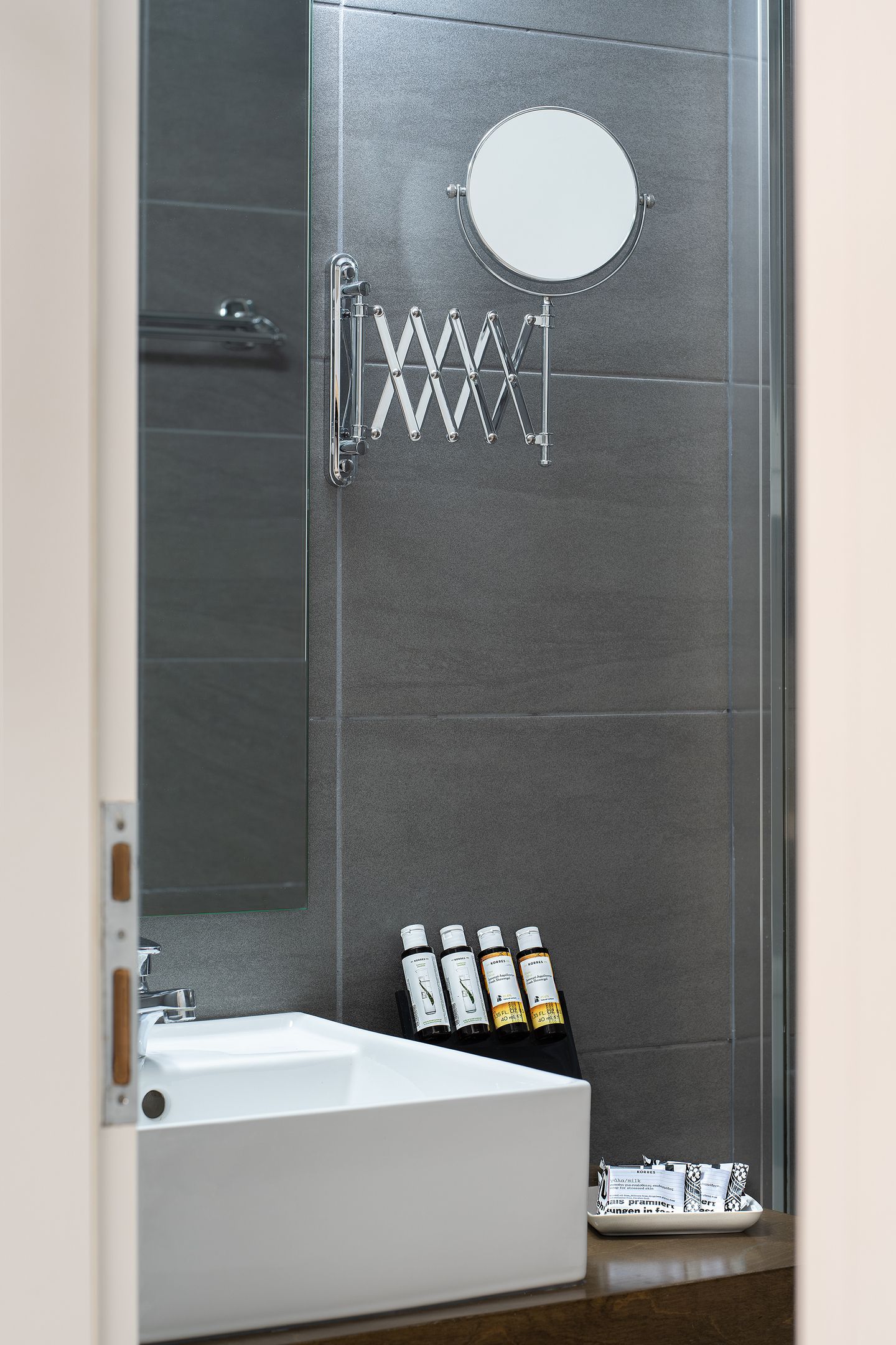 Sea View Hotel & Apartments