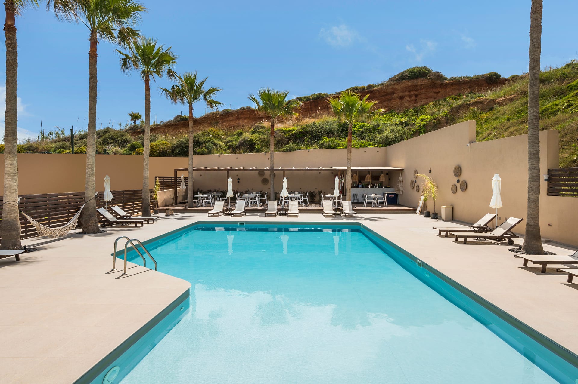 Sea View Hotel & Apartments