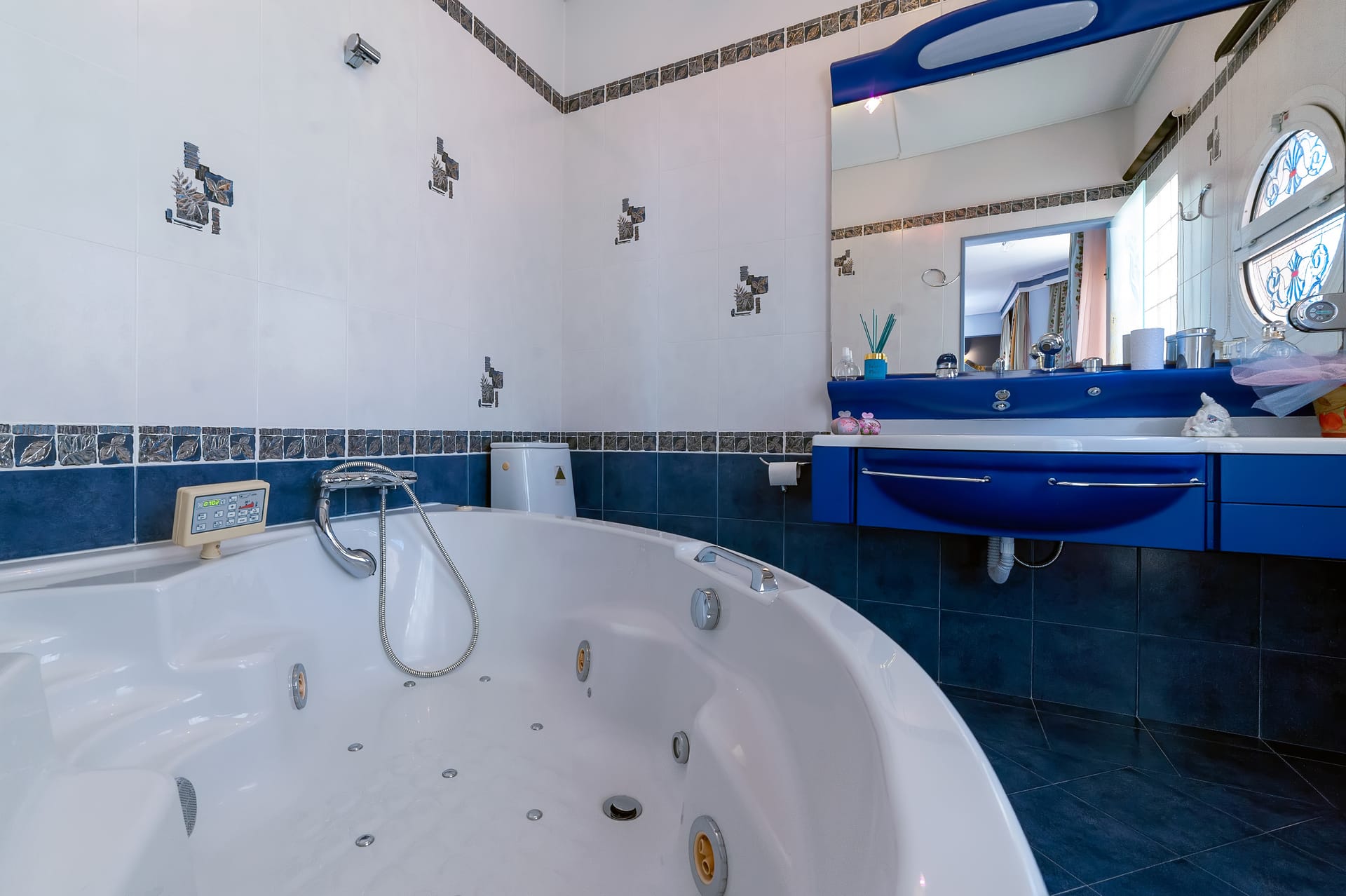 Zaccuzi bathroom in Master bedroom.