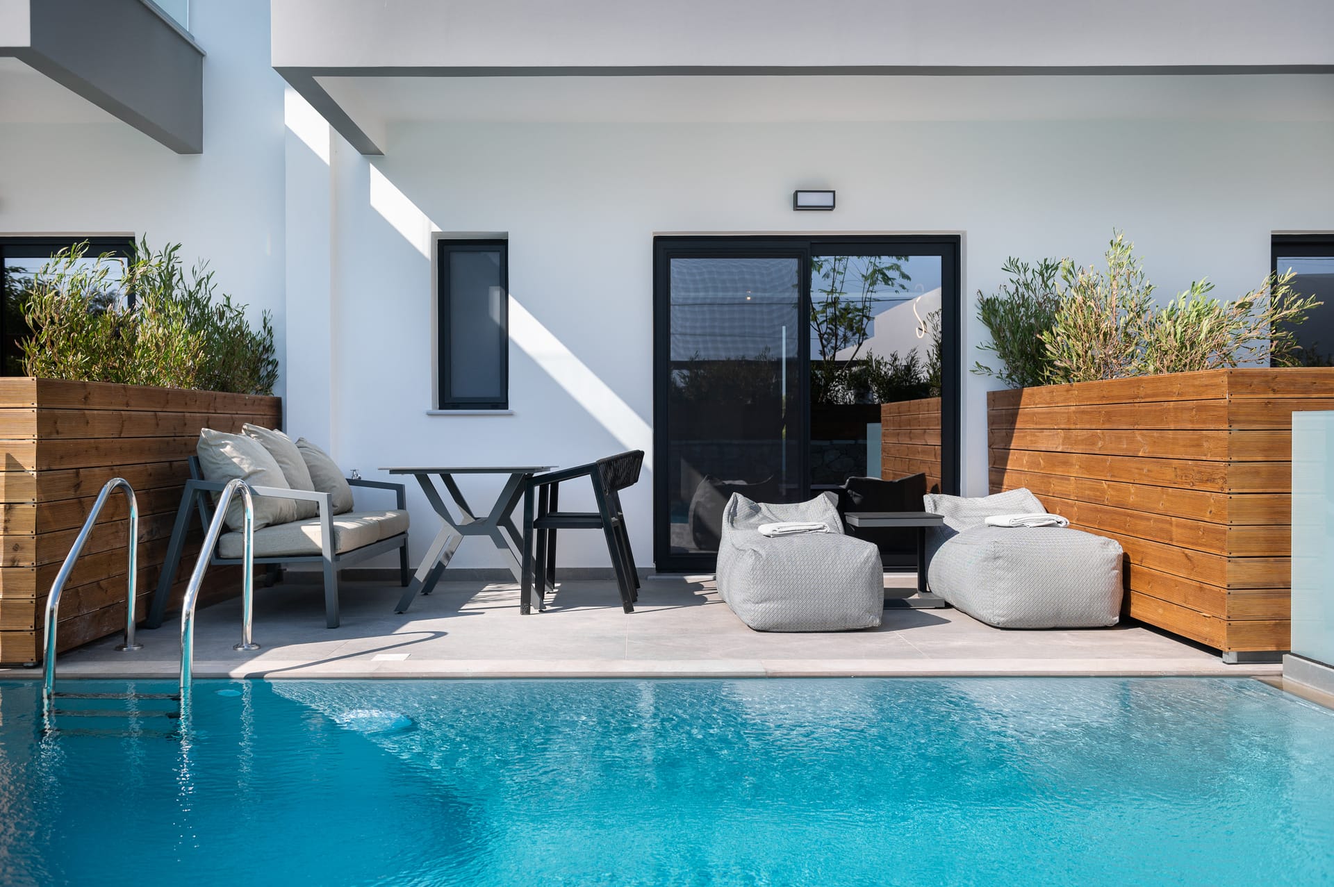 Sezian Boutique Homes & Villas