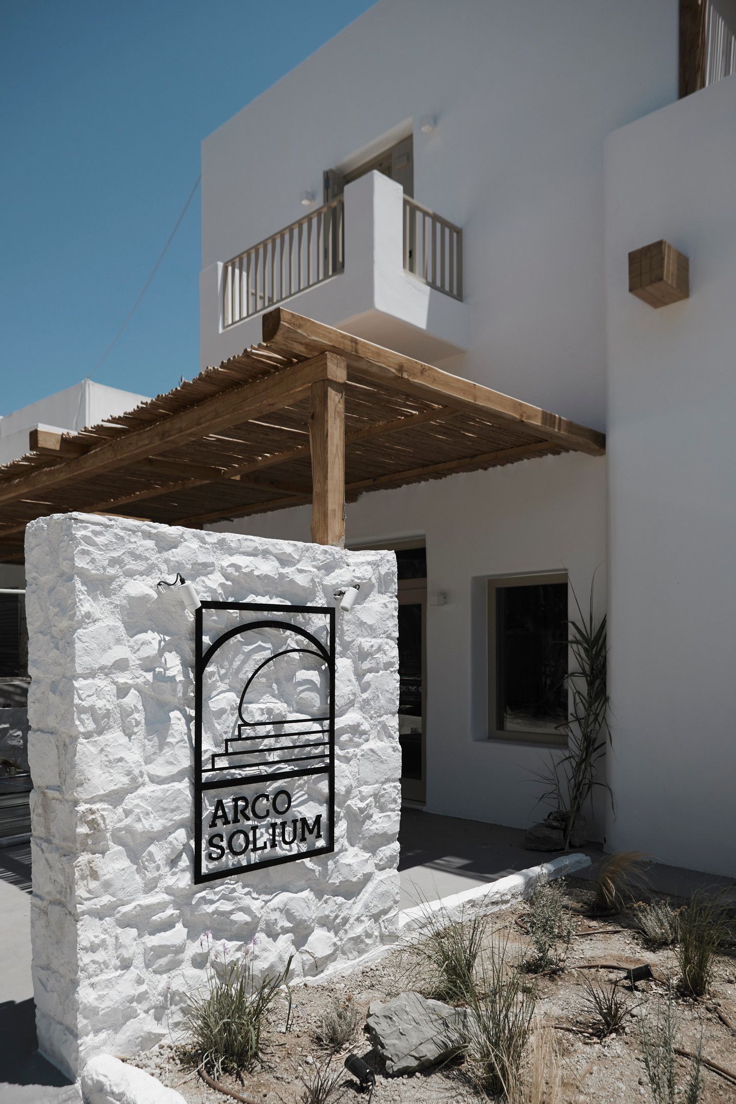 Arco Solium Suites Milos