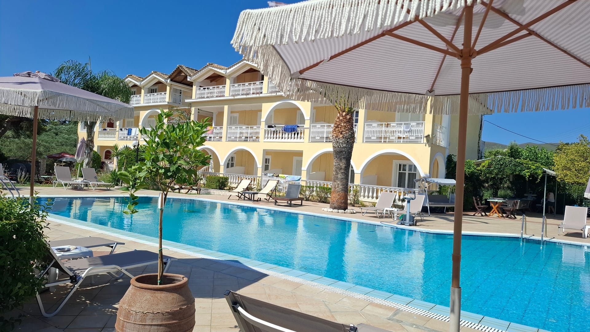 Sunflower Apartments & Studios Zakynthos