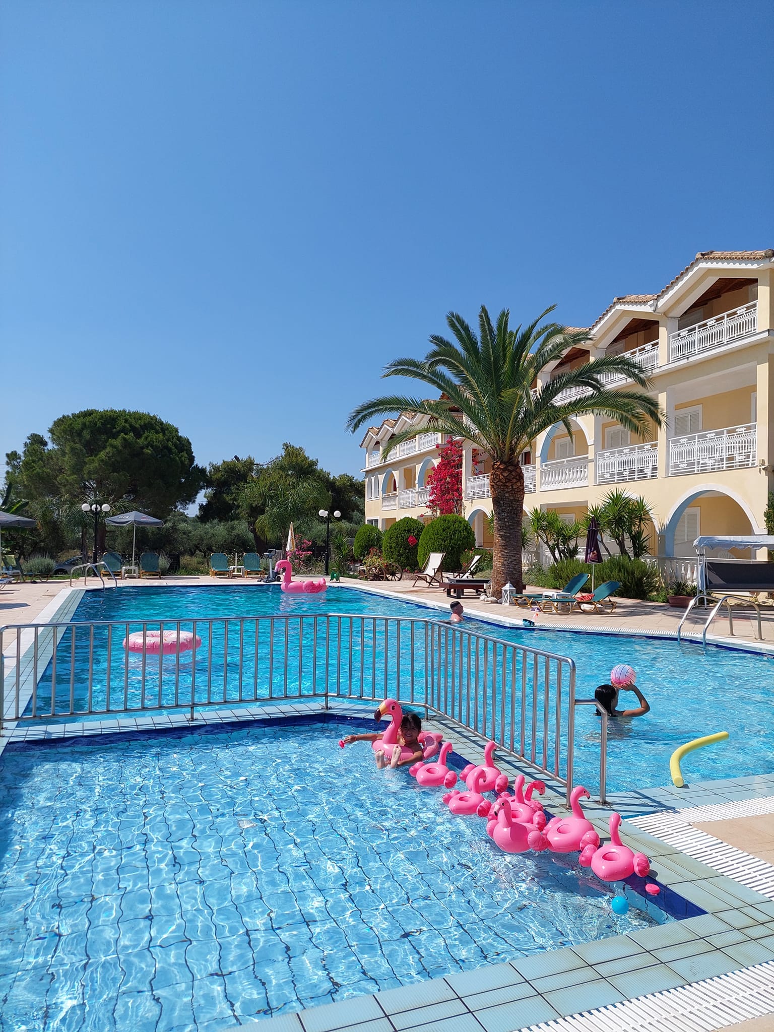 Sunflower Apartments & Studios Zakynthos