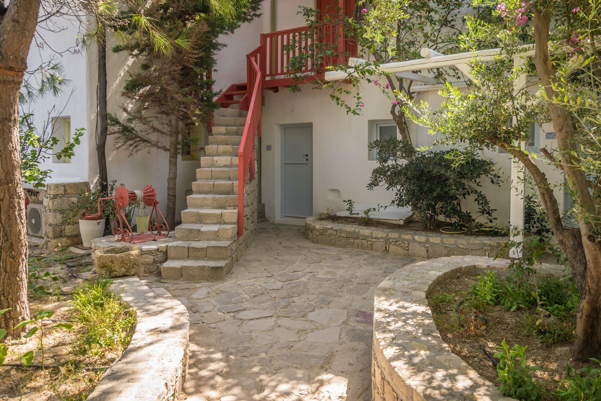 Thalassitra Village Hotel