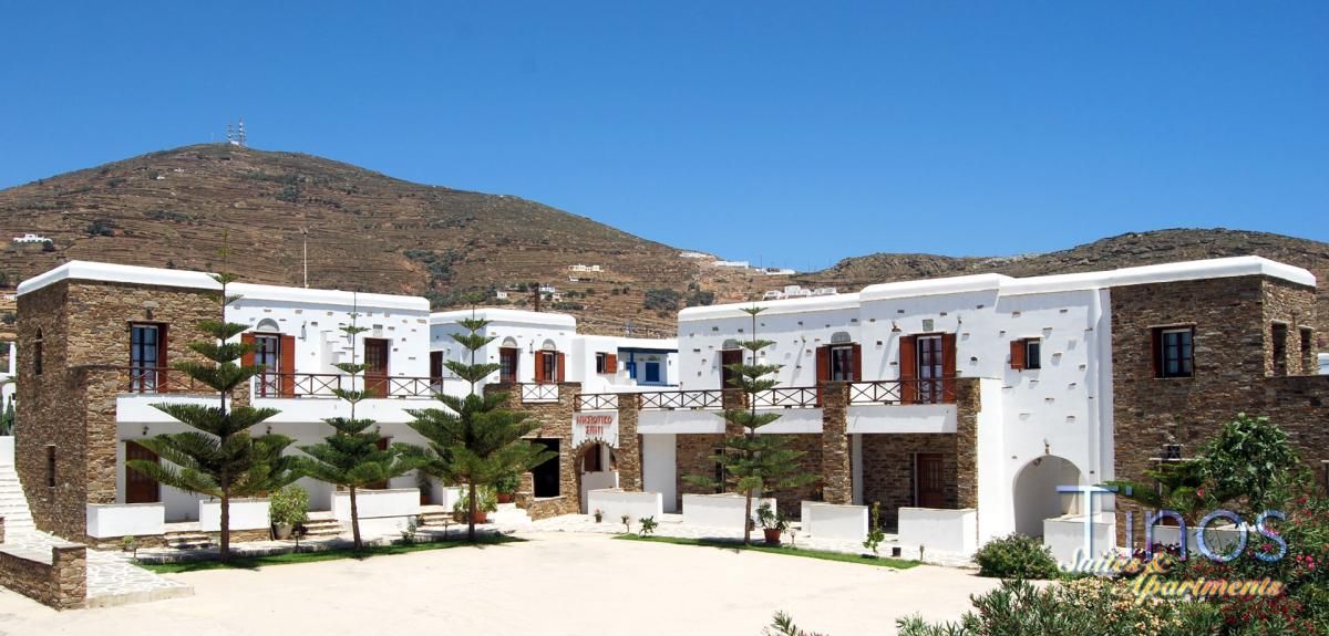 Tinos Suites & Apartments