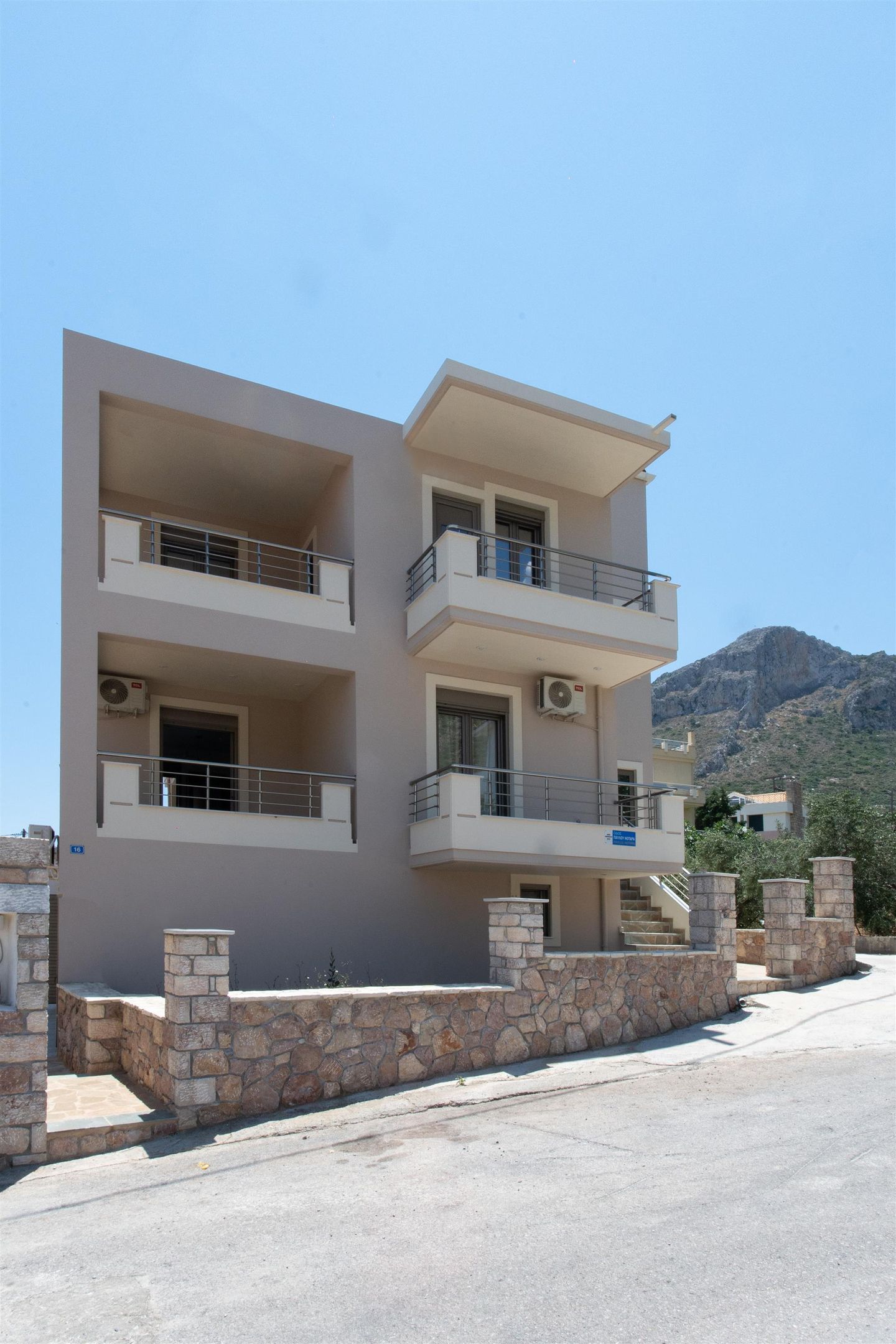 Tulipa Suites Facade