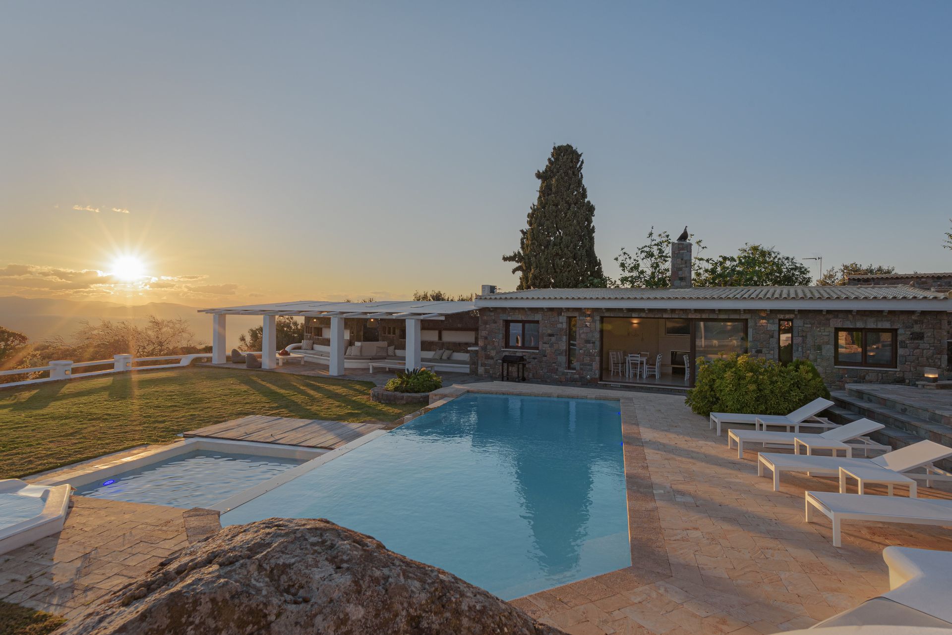 Villa Tzikides Aegina