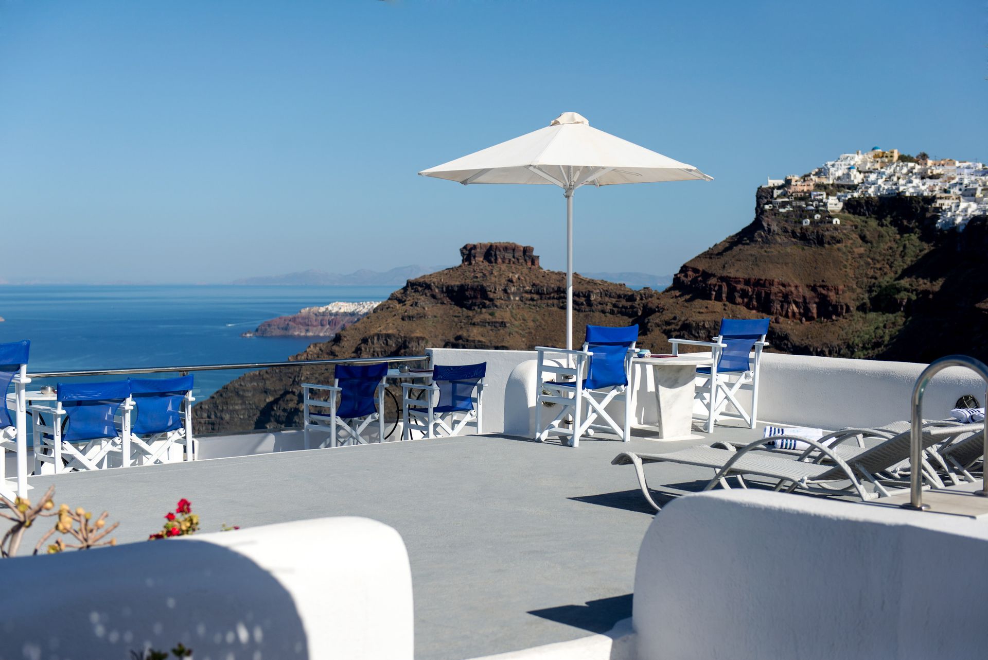 Vallas Apartments & Villas Santorini