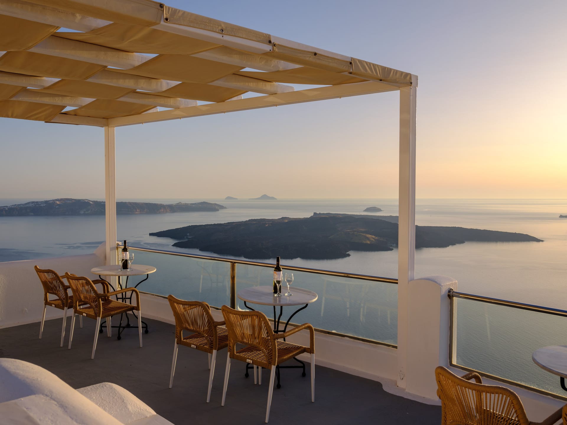 Vallas Apartments & Villas Santorini