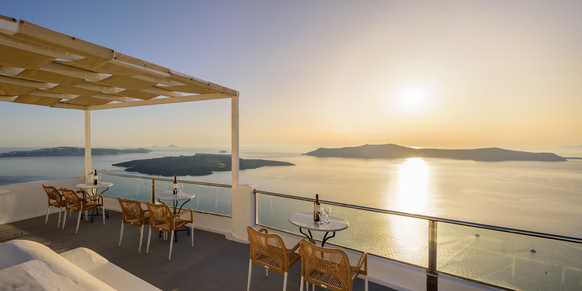 Vallas Apartments & Villas Santorini