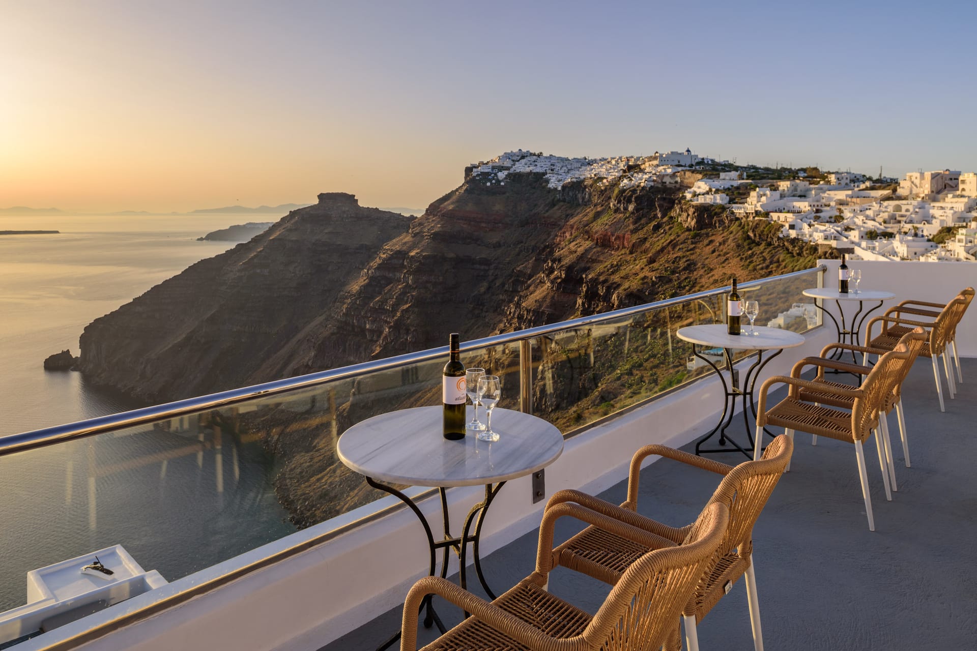 Vallas Apartments & Villas Santorini