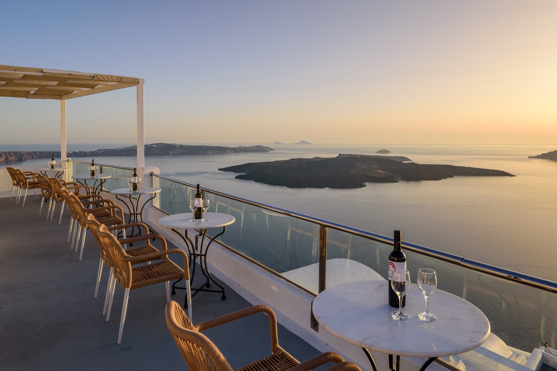 Vallas Apartments & Villas Santorini