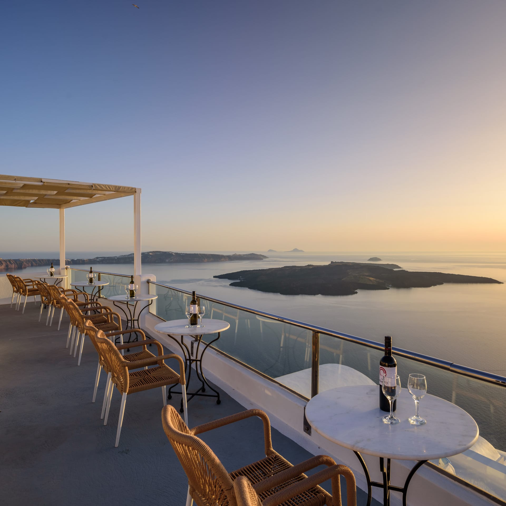 Vallas Apartments & Villas Santorini