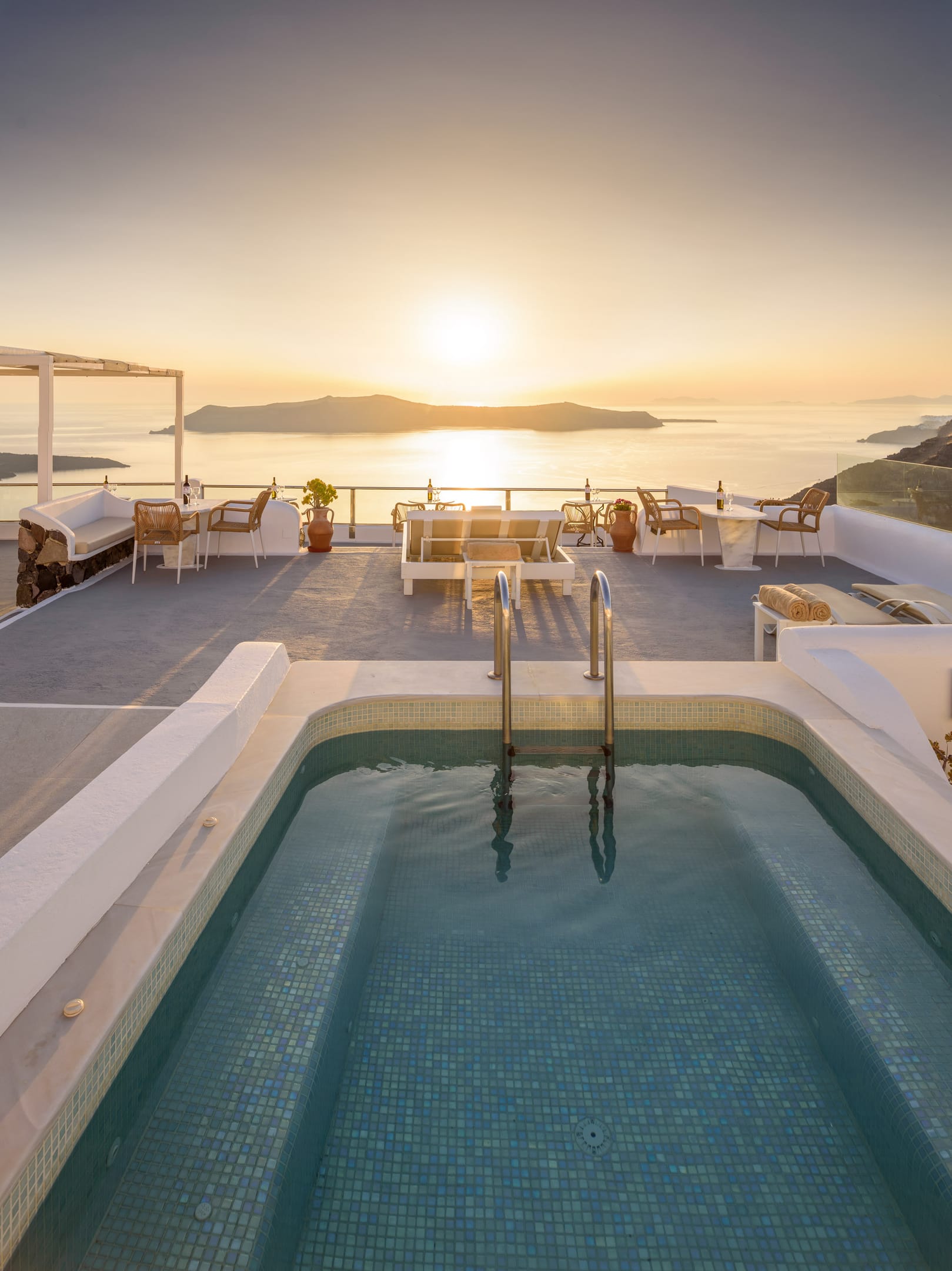 Vallas Apartments & Villas Santorini